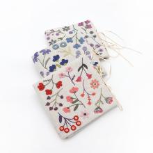 Porte-aiguille fleuri - Corail