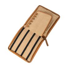 Pochette des brodeuses - Noyer