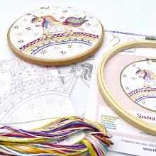 Simone la licorne (vendu sans cercle)