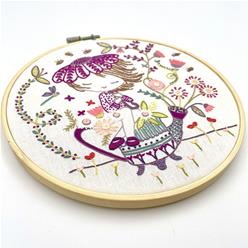 Quand Salomé s'occupe de son jardin (vendu sans cercle)